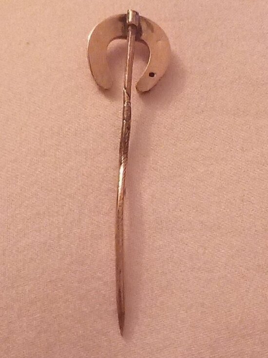 9ct Gold Plated Victorian or Edwardian Horseshoe Shaped Stick Pin main image 4